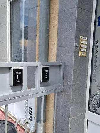 卡琳公寓酒店 *